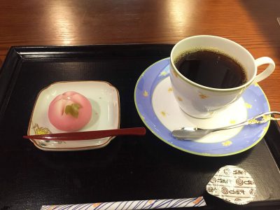 dulce japones con cafe