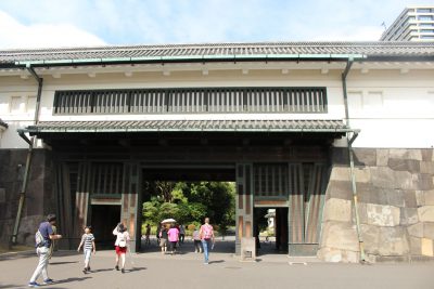 puerta de palacio imperial